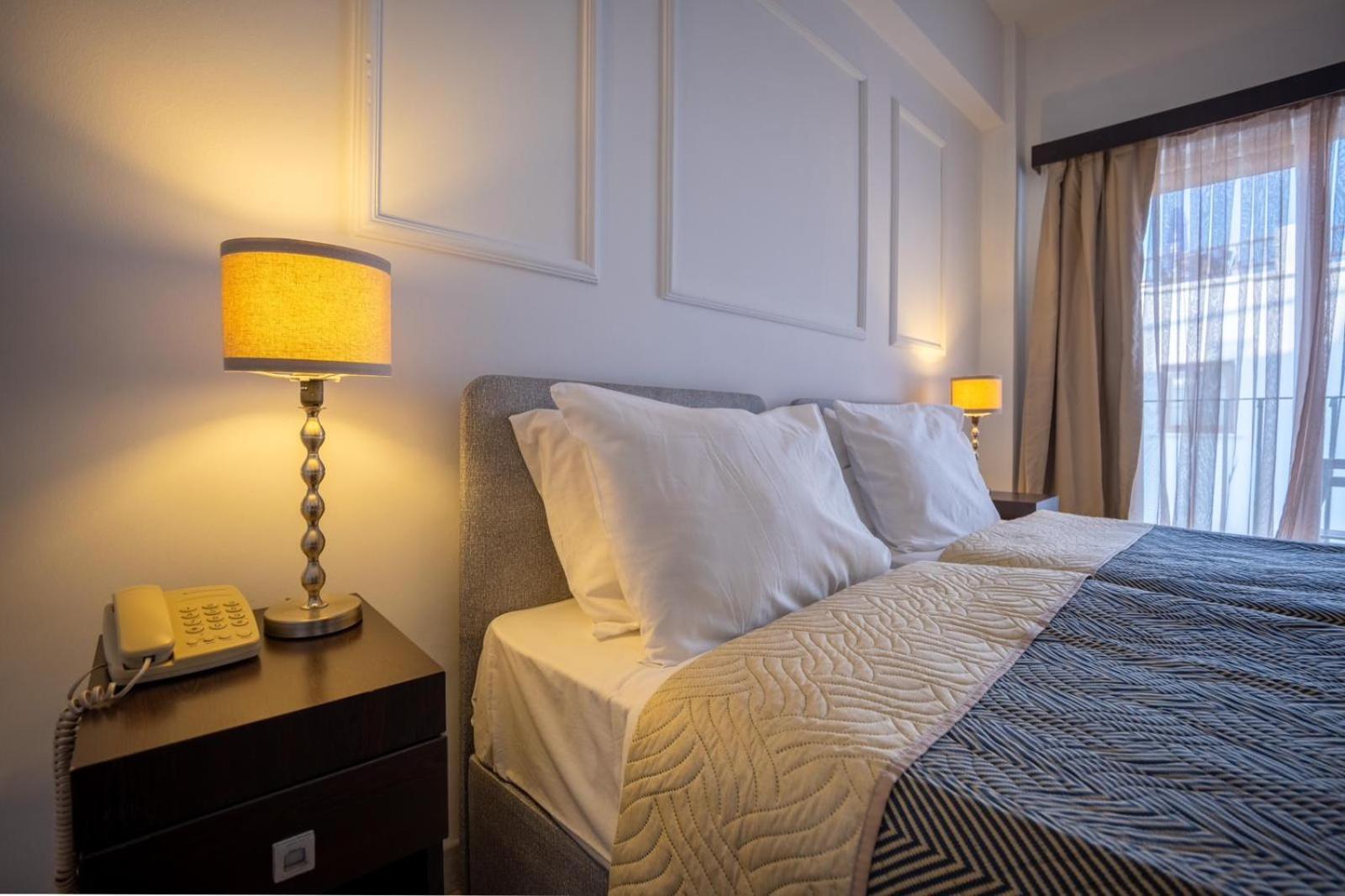 Kyrenia British Harbour Hotel Buitenkant foto