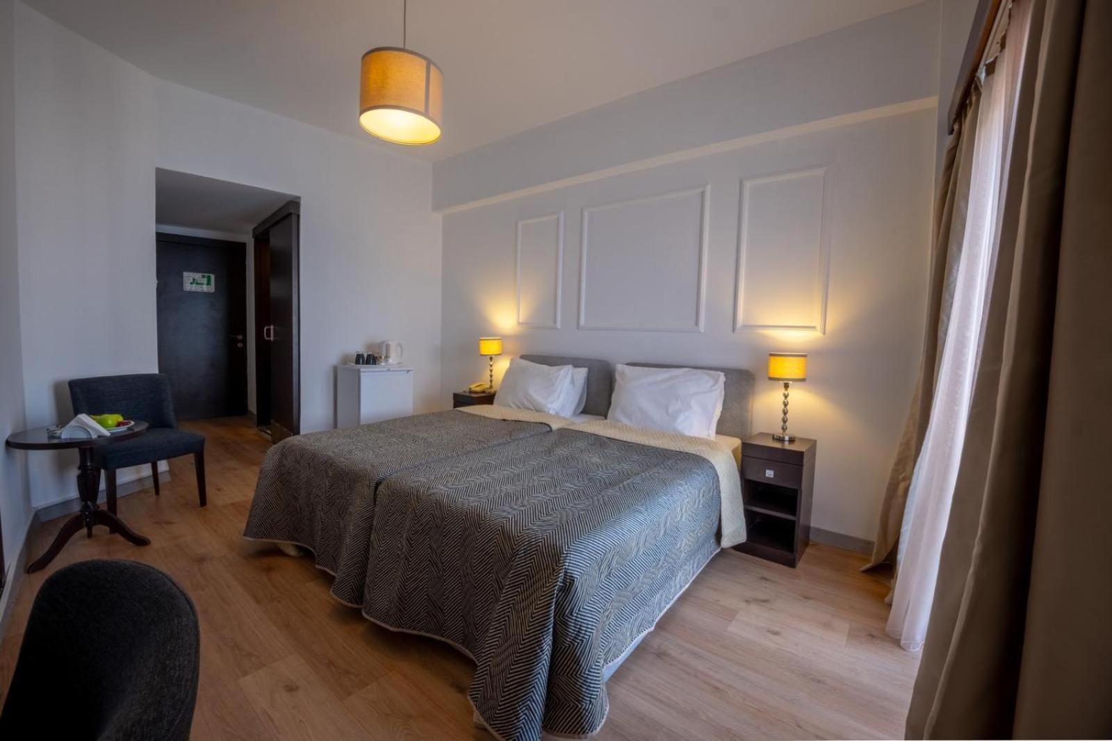 Kyrenia British Harbour Hotel Buitenkant foto