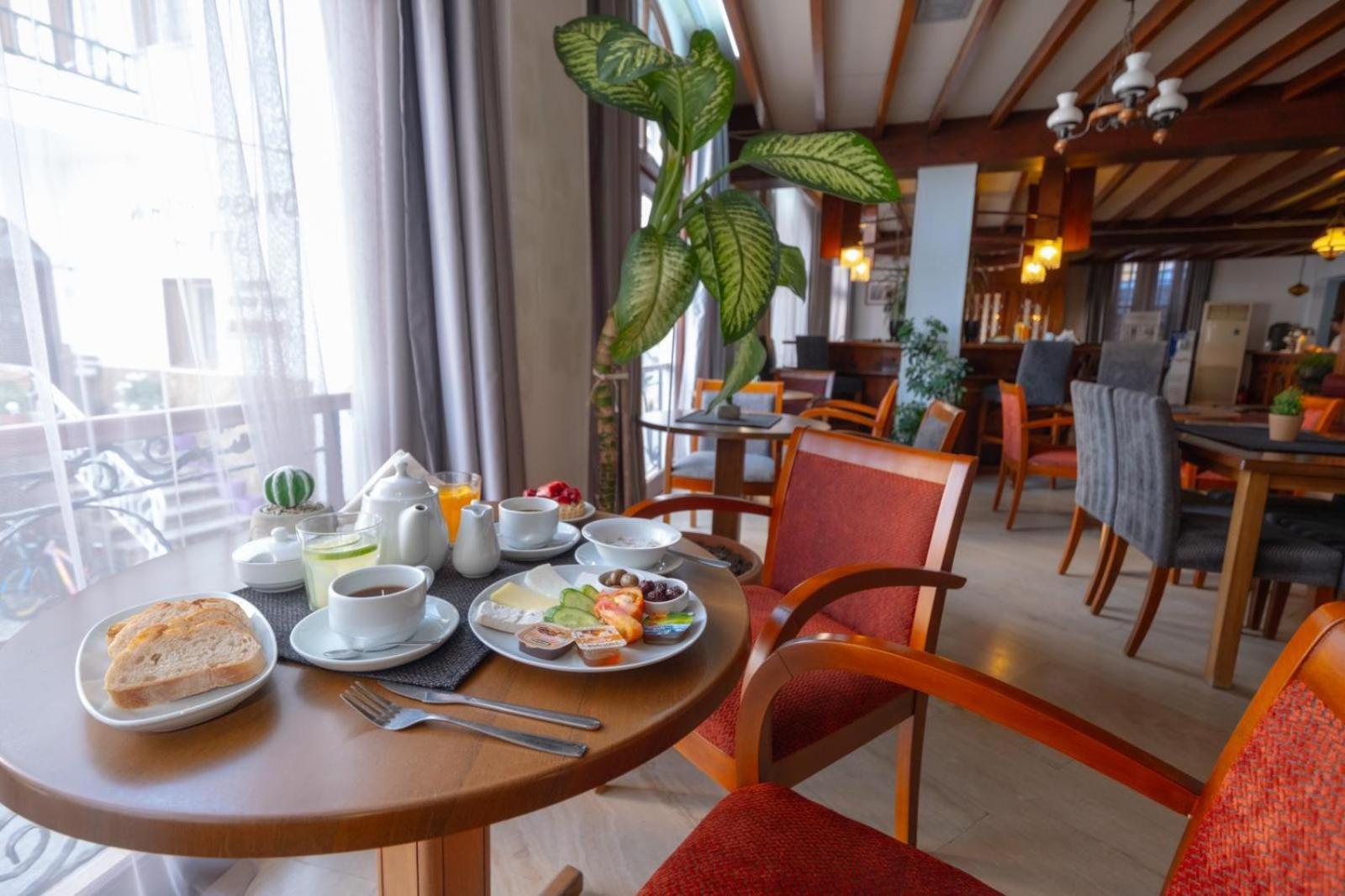 Kyrenia British Harbour Hotel Buitenkant foto