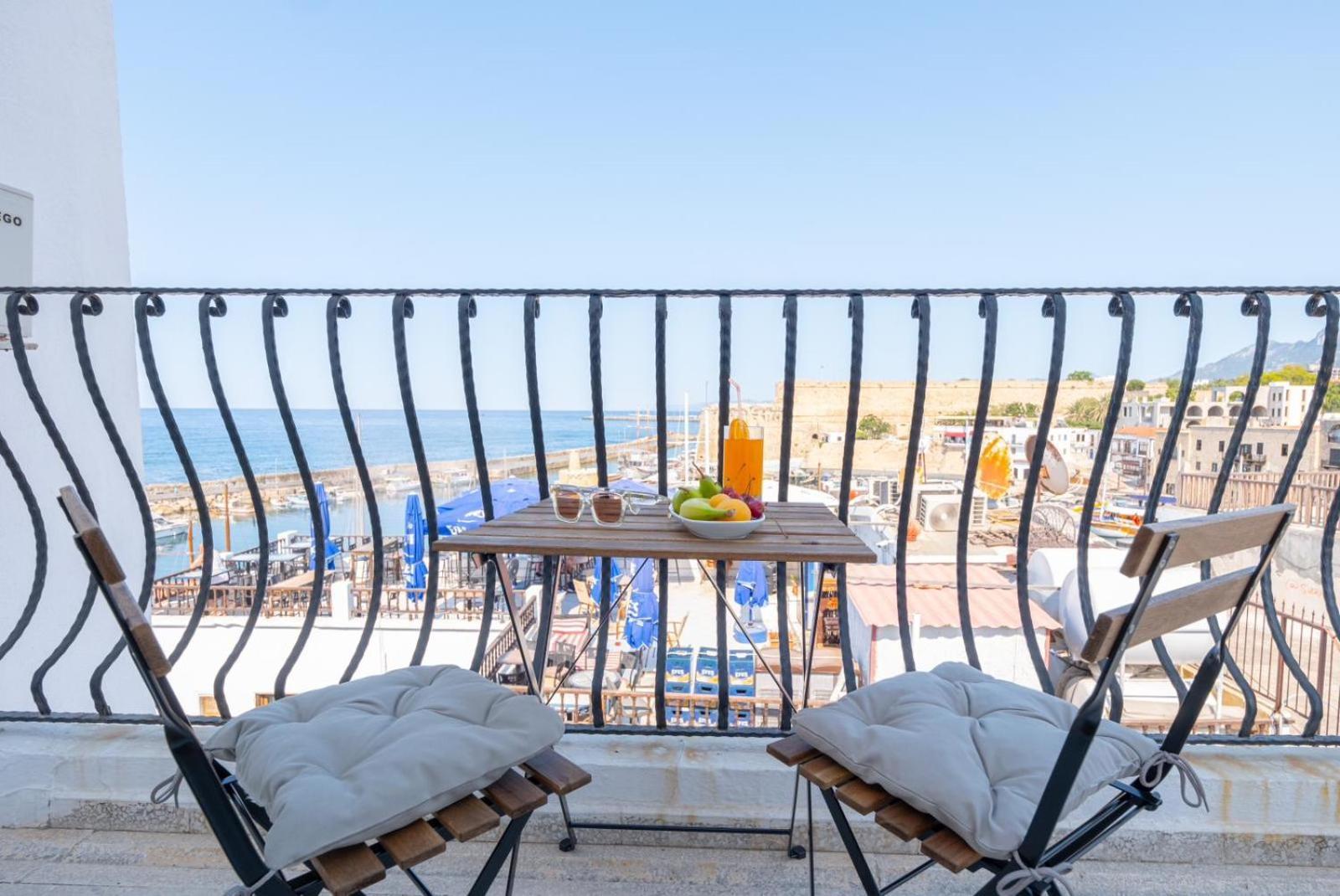 Kyrenia British Harbour Hotel Buitenkant foto