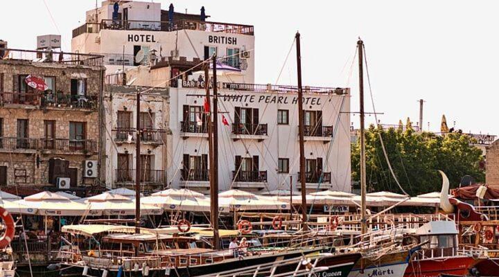 Kyrenia British Harbour Hotel Buitenkant foto