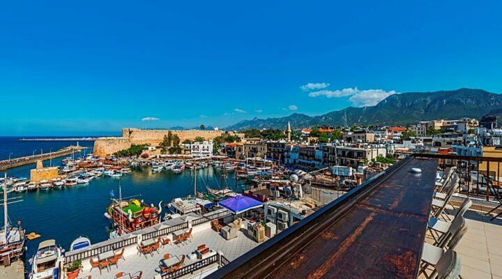 Kyrenia British Harbour Hotel Buitenkant foto