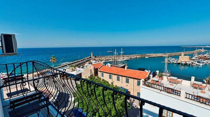 Kyrenia British Harbour Hotel Buitenkant foto